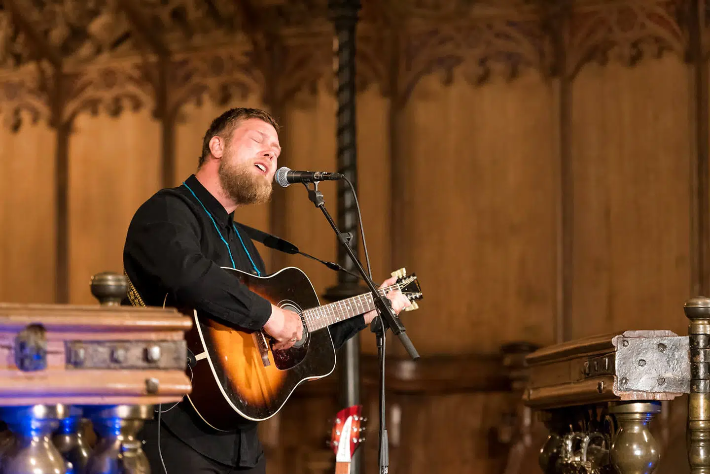 Hymns From Nineveh spillede koncert i Roskilde Domkirke i 2020. »Bandet« består egentlig kun af Jonas Petersen, men han har et fast liveband, som han tager med, når han spiller koncerter.