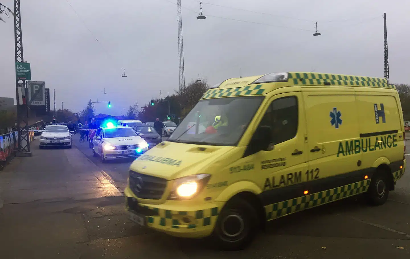 På grund af medarbejderflugt overdrages ambulancedriften til Region Hovedstaden fra Hovedstadens Beredskab før tid.