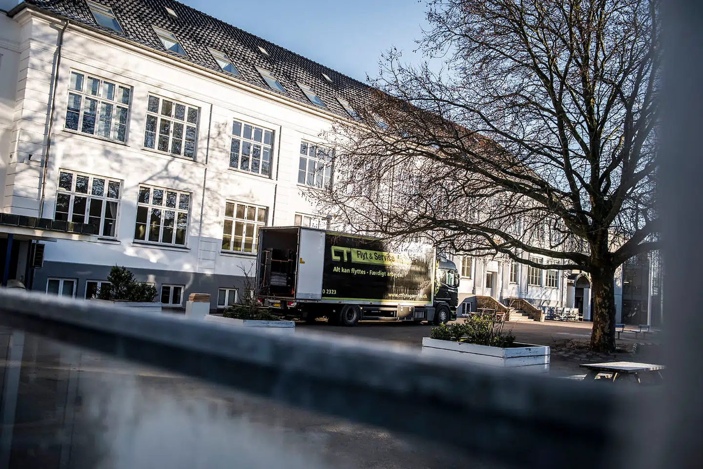 Den tidligere internationale skole på Hellerupvej er i dag omdannet til kulturhus. Det er ved denne bygning, at en af de to pavilloner, som skal huske ukrainske flygtninge, skal ligge.