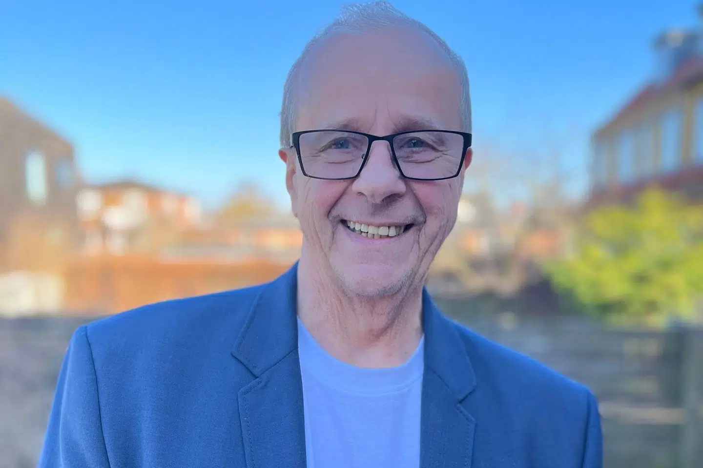 Jørgen Krabbenhøft var forsanger i bandet The Hitmakers, der i 1966 blev kåret som Danmarks mest populære pop-band. Onsdag den 20. april fylder han 80 år. (Privatfoto). Free