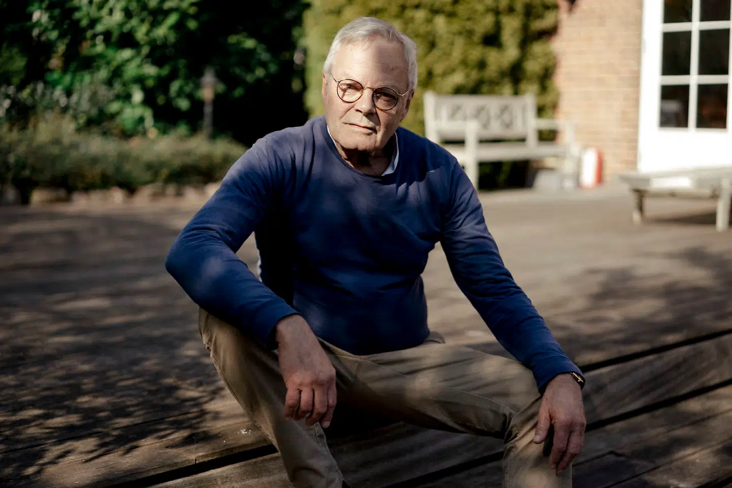 I 1978 blev Jarl Friis-Mikkelsen cand.mag i dansk og engelsk. »I dag tror jeg, at jeg ville have været mere målrettet i min uddannelse og valgt en psykologisk eller teologisk tilgang. Litteraturen var meget bred, men jeg kunne ikke se andet end den.«