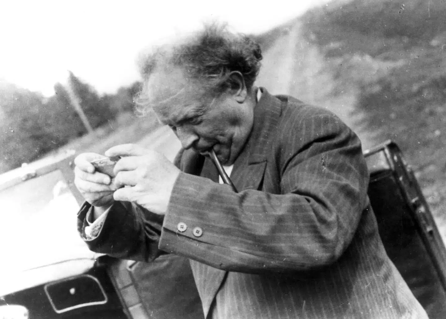 Forfatteren Martin Andersen Nexø skrev om arbejderklassen og var kommunist og stalinist. Mange kunstnere blev under Den kolde Krig kommunister og USA pumpede penge ind i europæisk kunst og kulturverden for at vinde over kommunismen for at vise vestlige værdier. Også¨abstrakt kunst blev støttet.