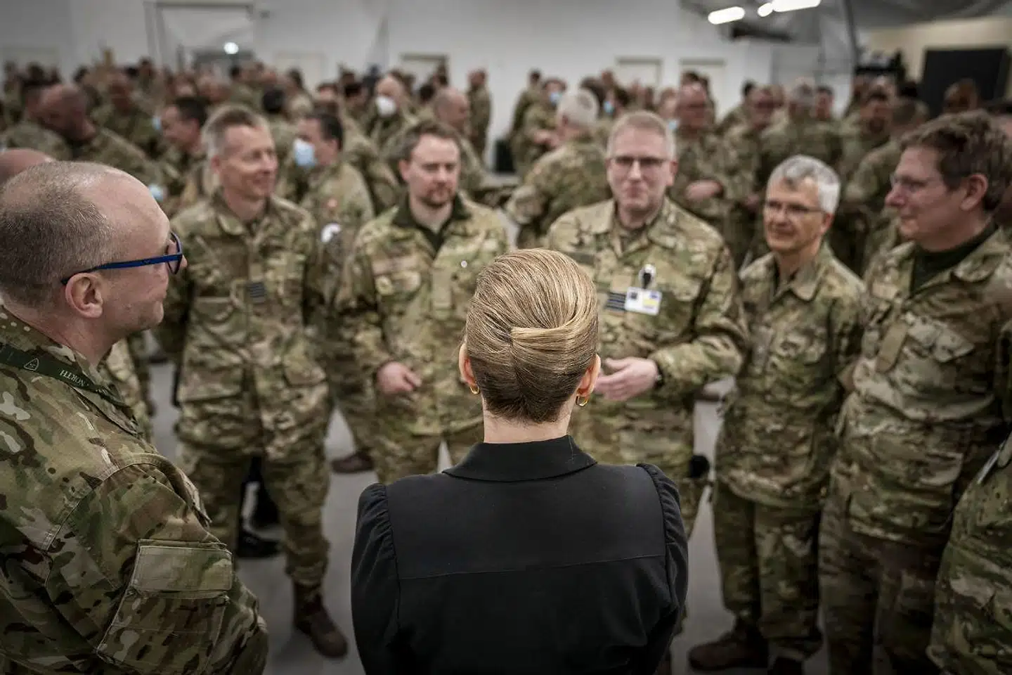 »Statsministeren valgte derfor også ved pressemødet at gøre afstemningen til en primær værdimæssig afstemning om at vise, at Danmark er fuldt og helt med, at vi står sammen med EU, og at vi er et fuldgyldigt medlem,« skriver Michael Kristiansen.