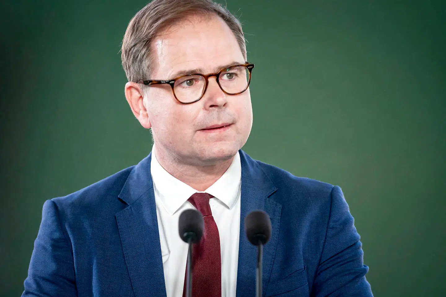 Finansminister Nicolai Wammen vil række en hånd ud til pensionister, der bliver hårdt ramt af inflation. Han afviser dog, at der er hjælp på vej til alle ramte.