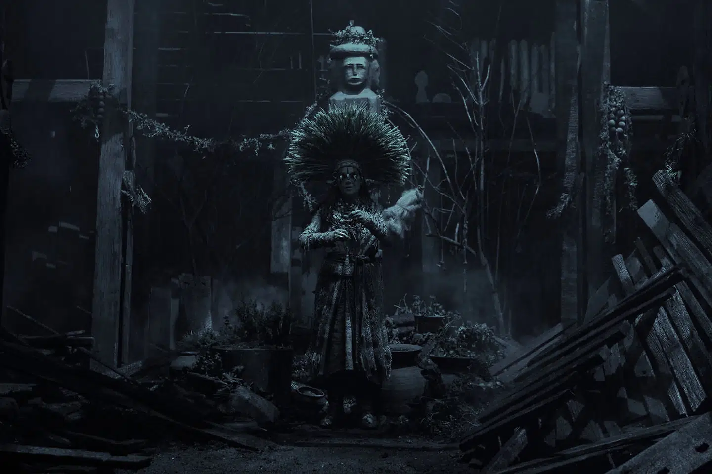 Den altid mystiske Björk »kigger« forbi som Seersken og er medvirkende til at hæve filmens mumbojumbo-niveau til et skyhøjt niveau.