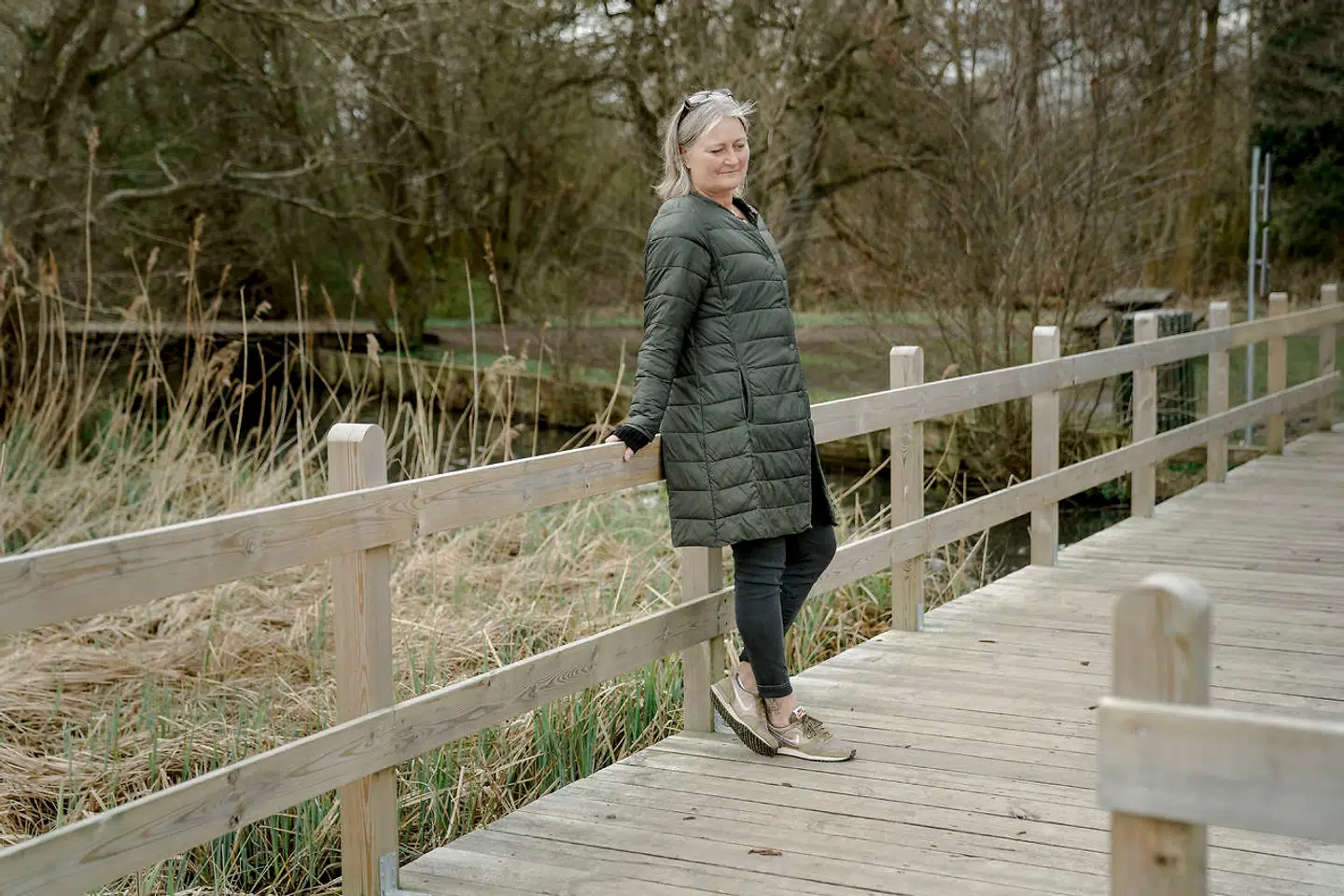 Det kan føles som et giftigt, indvendigt brusebad, når der udledes adrenalin i kroppen, fortæller Pernille Thomsen. I det tilfælde er fysisk leg og fysisk kontakt godt for barnet.