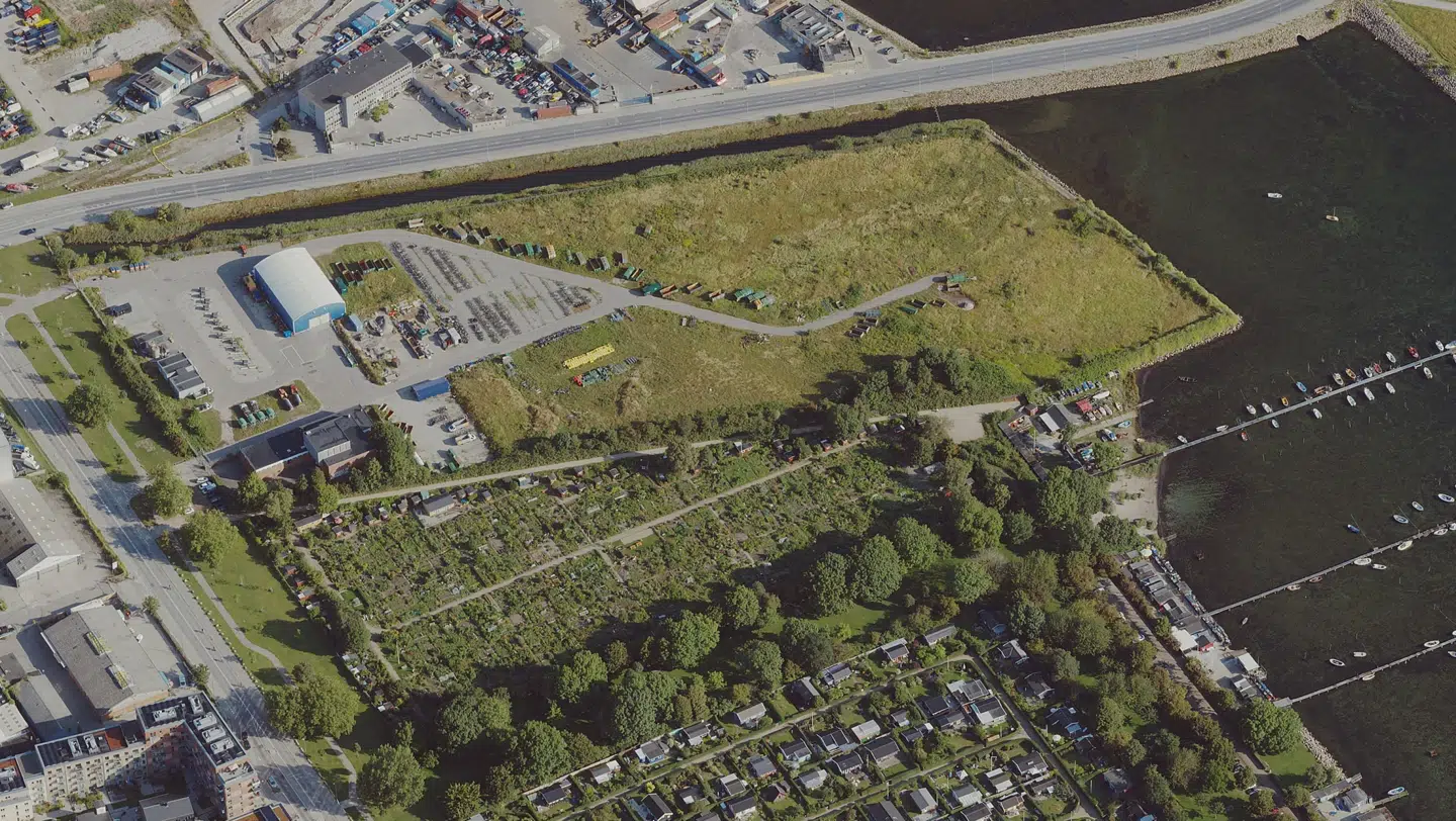 En pavillon-by for ukrainske flygtninge kan skyde op i området mellem Prøvestensbroen og Nyttehaveforeningen Sundvænget på Amager.