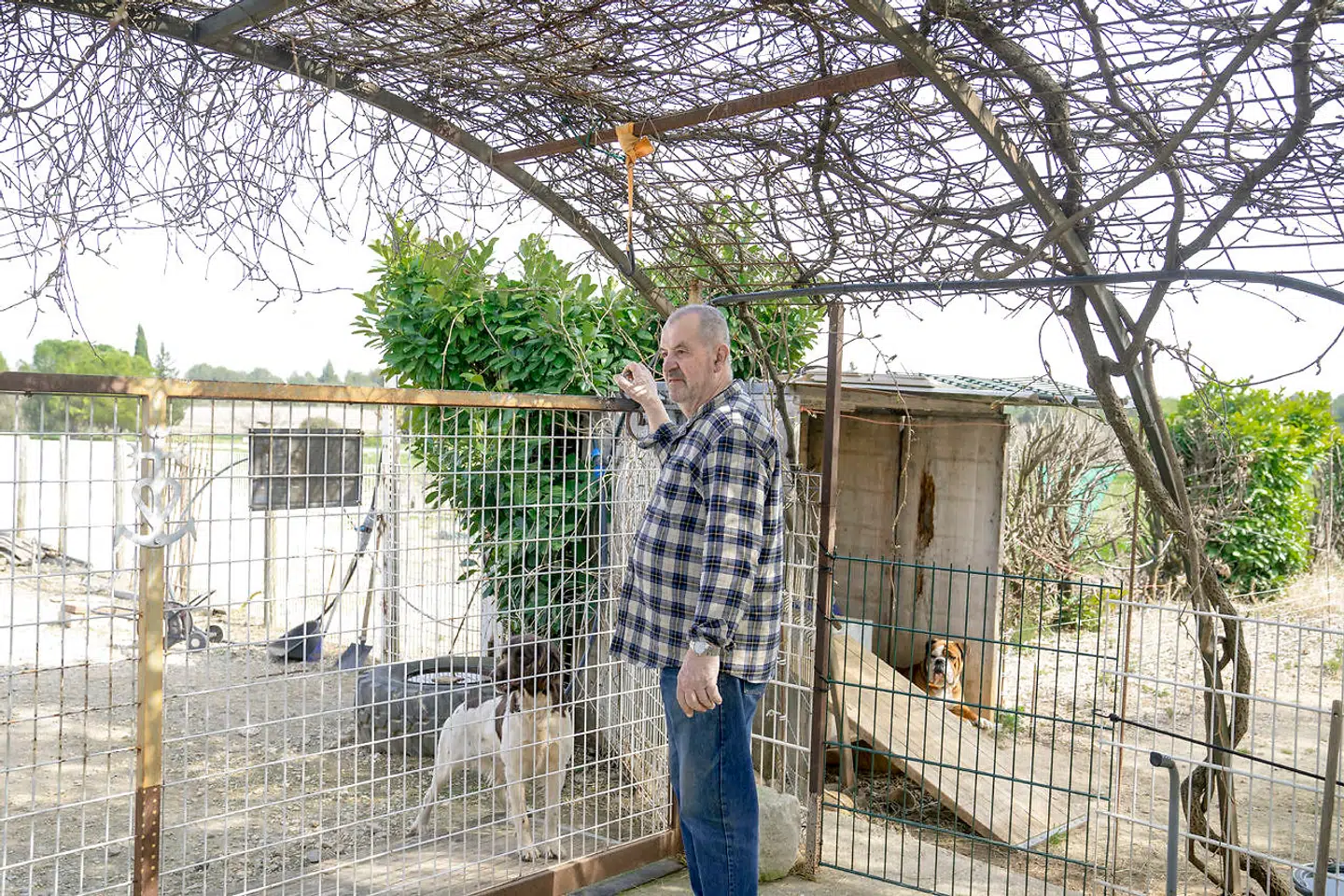 René Jaumes regner med at stemme på Emmanuel Macron ved søndagens valg. Og det er ikke kun på grund af præsidentens støtte til jægerne.