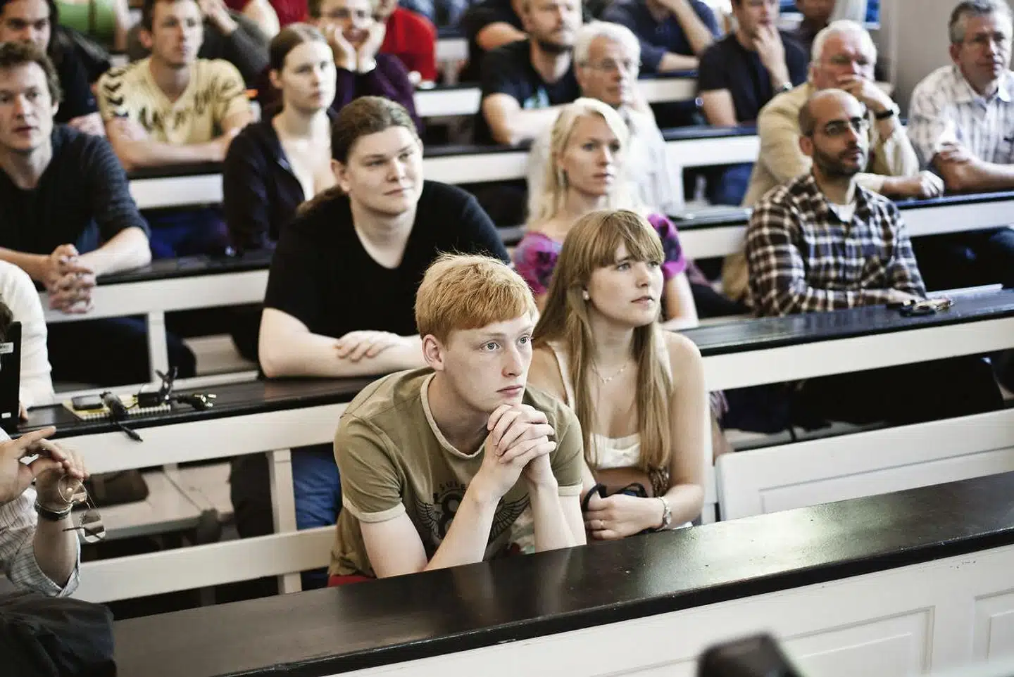 »Vi knalder altså skattekroner indbetalt af unge, der ikke bruger fem år på en kandidatgrad, af på en velfærds-luksus, der hverken har betydning for den sociale mobilitet eller giver samfundsmæssig mening,« skriver Maria Ladegaard.