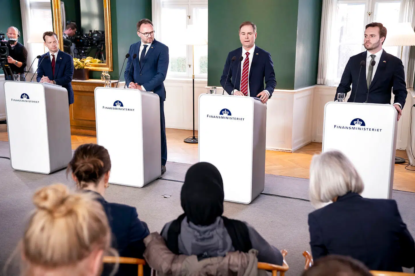 Arkivfoto: Pressemøde om scenarier for dansk økonomi afholdtes i Finansministeriet i København, mandag den 21. marts 2022. Finansminister Nicolai Wammen, Erhvervsminister Simon Kollerup, Klima-, energi- og forsyningsminister Dan Jørgensen og Beskæftigelsesminister Peter Hummelgaard deltager. Pressemødet omhandler den økonomiske situation i lyset af krigen i Ukraine.