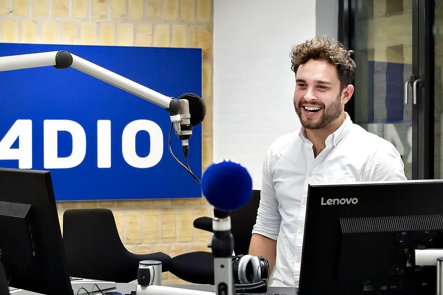 31. oktober 2019 begyndte Radio4 at sende fra Aarhus. Journalisteren Dan Grønbech stod for radioens første udsendelse.