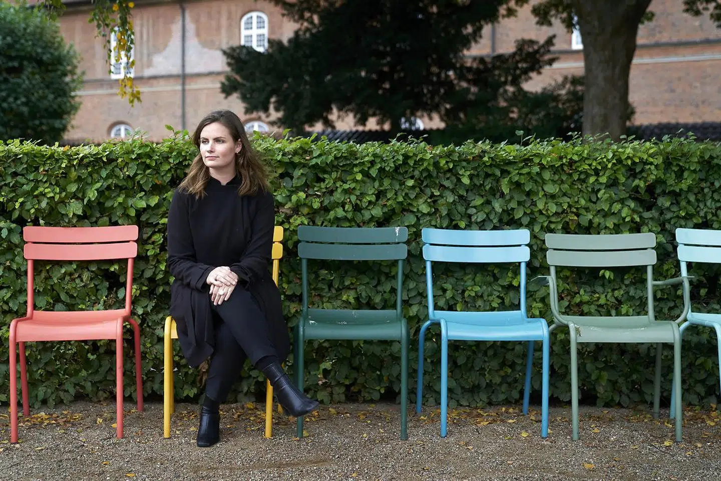 »Det viser tydeligt, hvad både nedsættelsen af topskatten og de dramatiske nedskæringer på nyuddannede handler om; en kynisk ulighedsskabende politik, som slår huller i det stærke velfærdssamfund og sikkerhedsnet, der har gjort Danmark rigt, og som har hjulpet os igennem coronakrisen,« skriver Mai Villadsen.