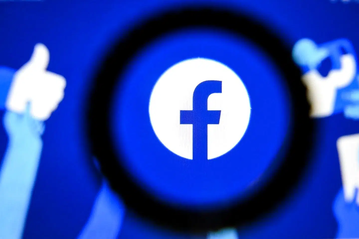 Hun vil med søgsmålet fastslå, at der ikke er overensstemmelse mellem, hvad Facebook tjener på at høste sine brugeres data og så den værdi, den enkelte bruger får ud af at bruge det sociale medie (arkivfoto).