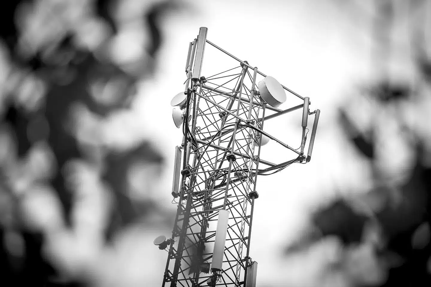 Siden 2007 er danskernes tele- og internetdata blevet indsamlet i stadig større mængder. Trods EU-Domstolens afgørelse af, at der var tale om masseovervågning, har Højesteret nu slået fast, at de danske regler ikke var ugyldige, når justitsministeren krævede data indsamlet.