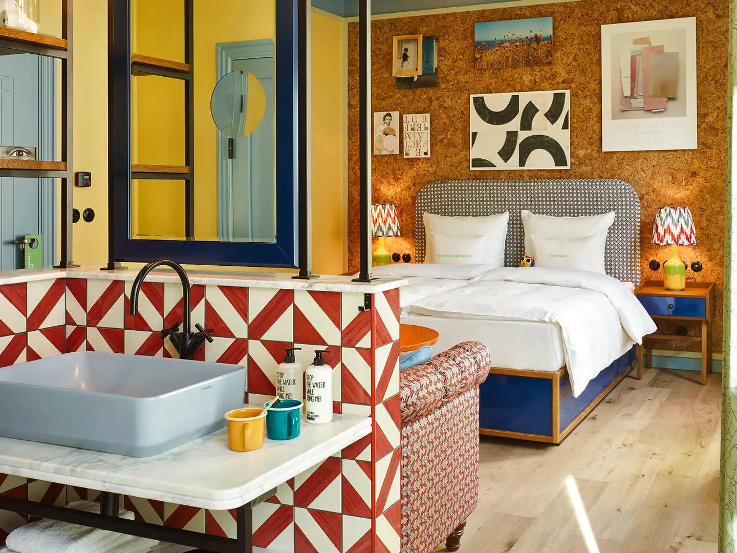 Der er skruet ned for den skandinaviske stil og op for farverner på værelserne. Her et i kategorien »passion«.