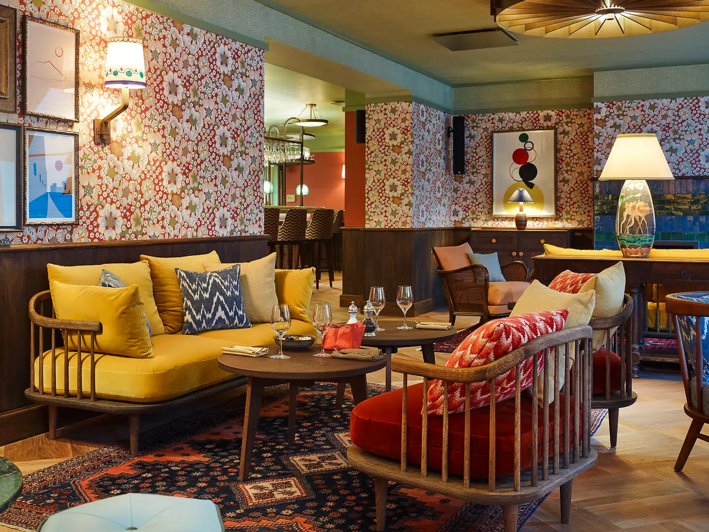 Restauranten Neni bliver åben for alle københavnere – også for dem, der har lyst til at synke ned i en sofa.