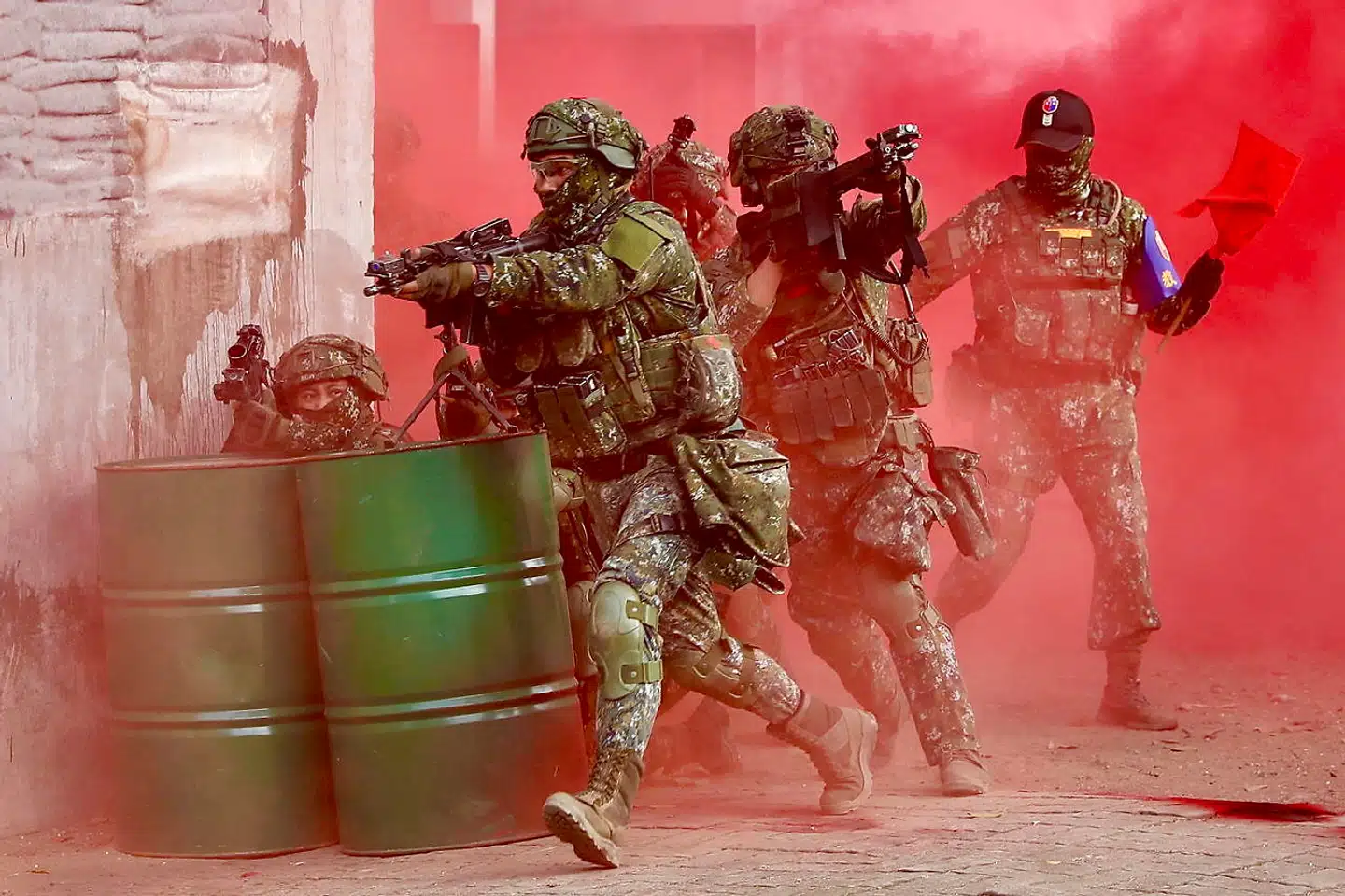 Taiwans militær øver sig i bykrig i Kaohsiung. »Kampene« fandt sted i januar.