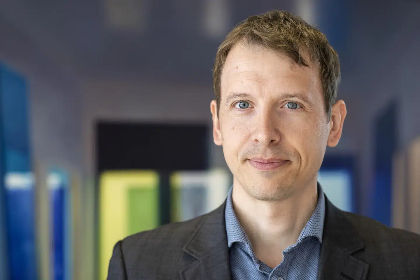 Professor i statskundksab ved Aarhus Universitet Michael Bang Petersen står i spidsen for HOPE-rapporterne, der løbende kortlægger danskernes adfærd under coronakrisen.