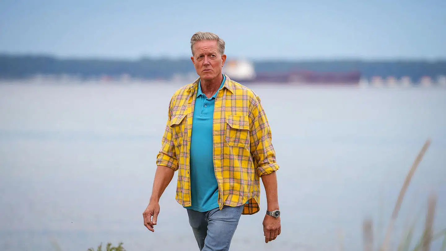 »Vi er ærgerlige og forundrede,« erklærer TV 2-fiktionschef Katrine Vogelsang om en ny aftale, der får tv-stationen til at stoppe udviklingen af nye fiktionsserier. På billedet ses Peter Mygind, der spiller hovedrollen i TV 2-serien »Sommerdahl«.