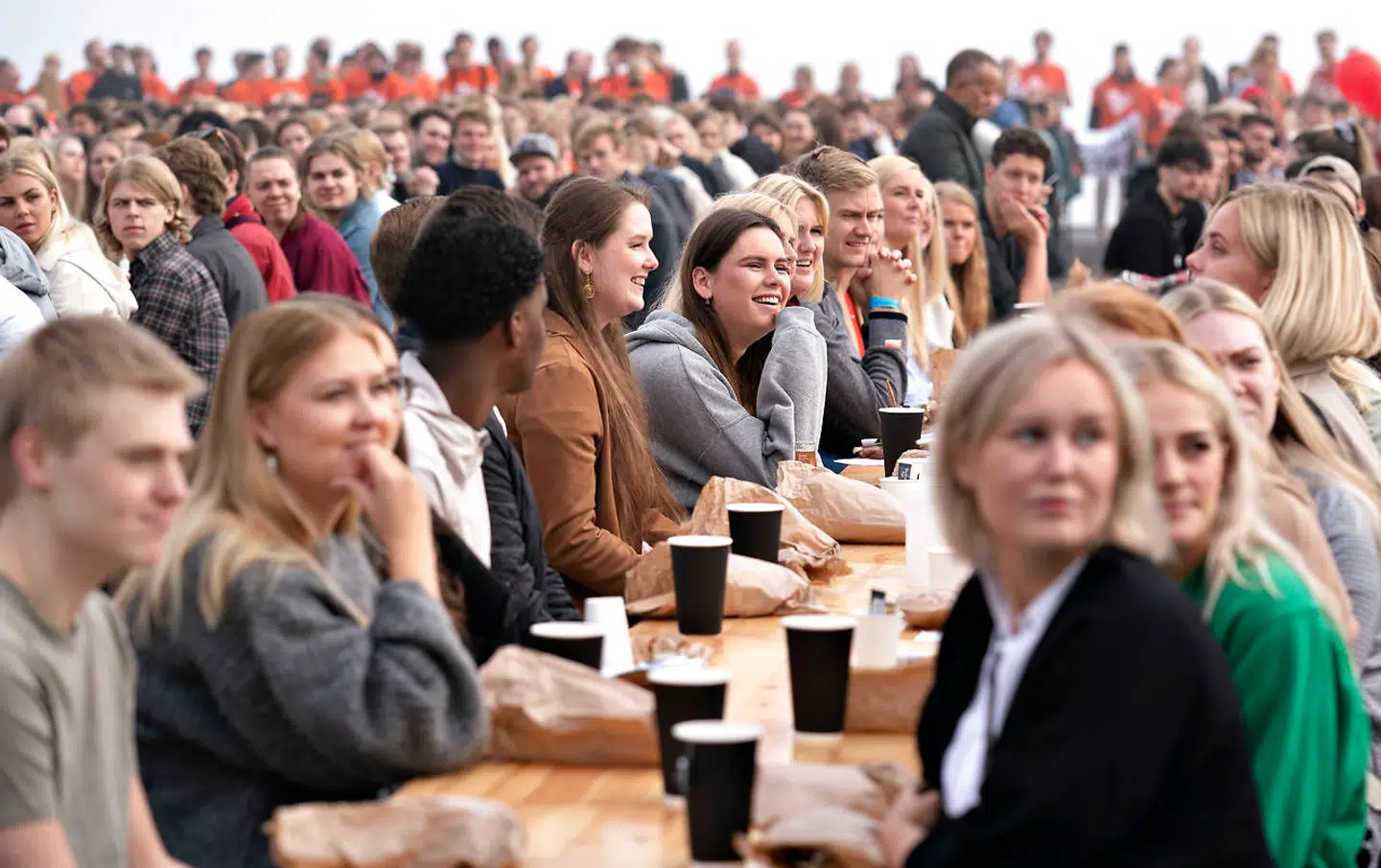 Arkivfoto: 3-4000 nye studerende på Aalborg Universitet er samlet på Honnørkajen i Aalborg til fælles morgenmad, onsdag den 1. september 2021.
