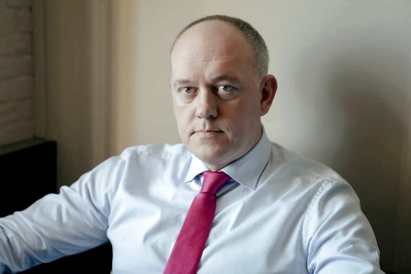 Ukraines ambassadør i Danmark, Mykhailo Vydoinik, er taknemmelig for den danske hjælp. Men den må ikke være af en karakter, der får ukrainerne til at blive i landet for altid, mener han.