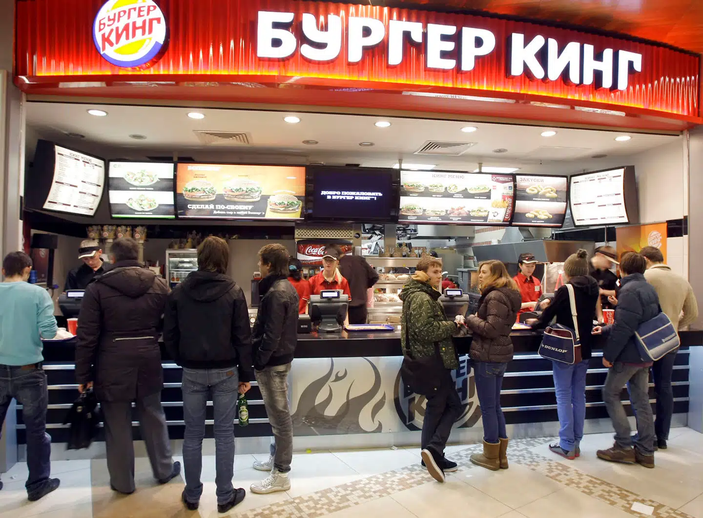 Burger King har vanskeligheder med at få lukket kædens russiske restauranter.