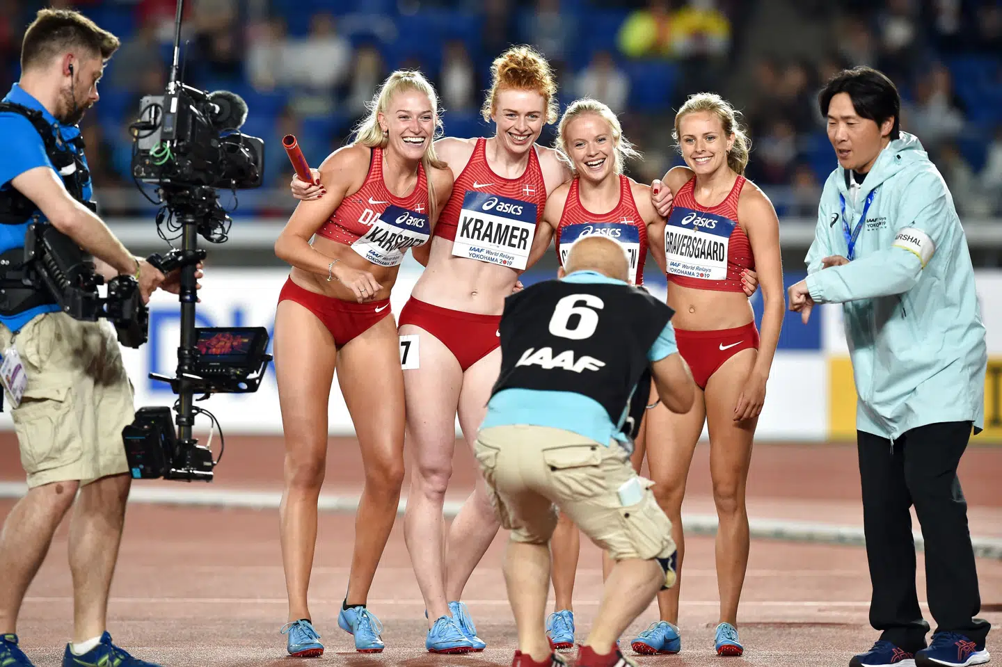 Mette Graversgaard (til højre) er finaleklar i 60 meter hækkeløb ved indendørs-VM. Hun vandt sit indledende heat lørdag formiddag. Kazuhiro Nogi/Ritzau Scanpix