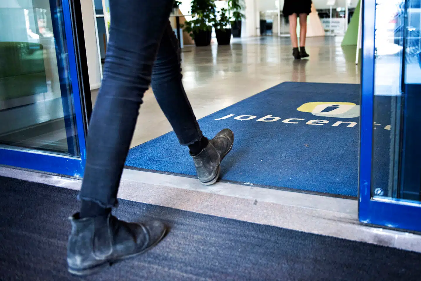 Der er kommet stadig flere danskere ud på arbejdsmarkedet, og vi har øget beskæftigelsen med 250.000 personer siden finanskrisen. Men nu begynder vi at få demografien imod os med stadig flere ældre, og det vil gøre det sværere at skaffe mere arbejdskraft. Arkivfoto: Ida Guldbæk Arentsen/Ritzau Scanpix