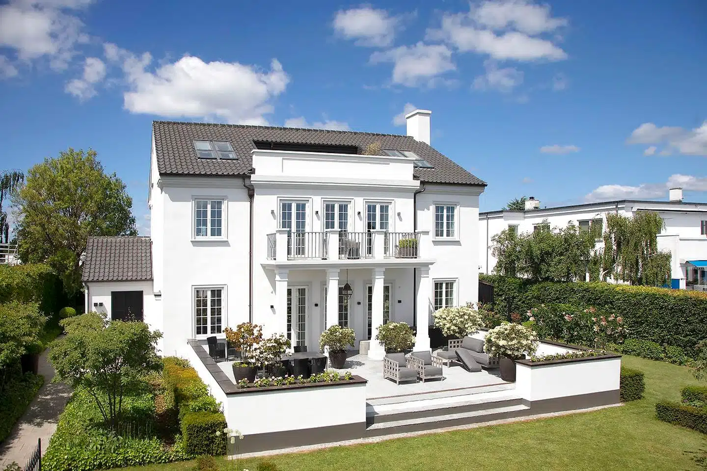 De nye ejere af villaen nord for København har fået et afslag på 7,1 millioner kroner og har betalt 60,9 millioner kroner.