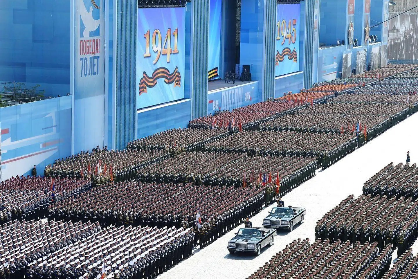 »På det udgiftsniveau og med den korruption, der gennemsyrer Ruslands statsapparat, ville det være en temmelig imponerende bedrift at opbygge en stor og moderne kampstyrke med evnen til at holde gang i en langvarig konflikt,« skriver Daniel Gros.