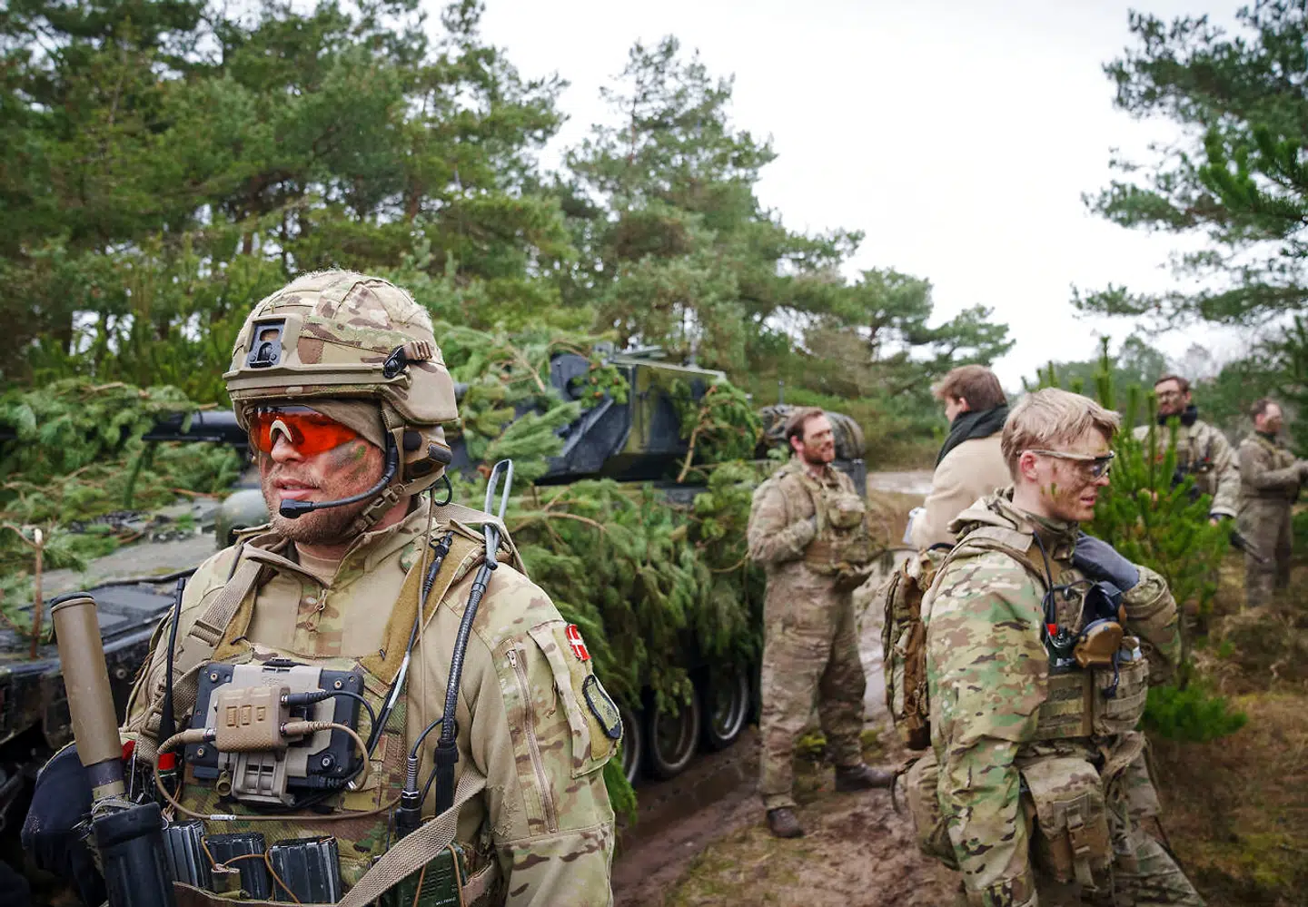 Forsvarets kampbataljon på højt beredskab træner i øvelsesterrænet ved Oksbøllejren torsdag den 1. marts 2022. Bataljonen er en del af den brigade, som Danmark har lovet NATO at stå klar med i 2024.