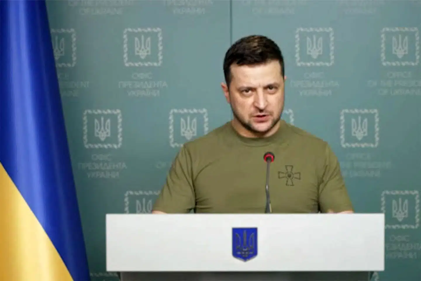 Zelenskyj: Russiske raketter har smadret civil lufthavn.