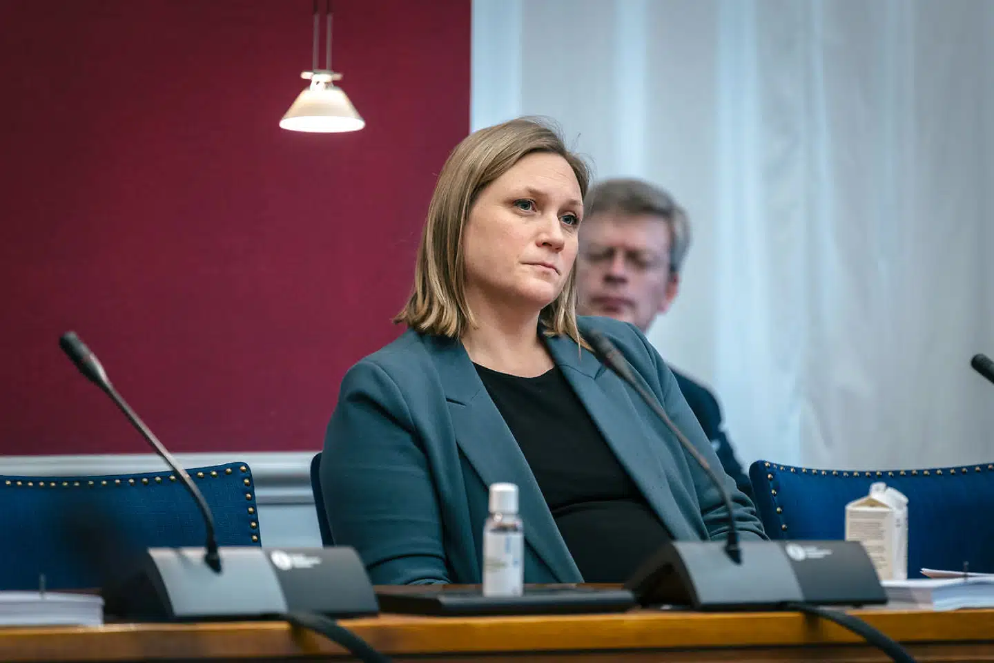 Eva Flyvholm, Enhedslistens forsvarsordfører, siger, at hun, som følge af den nye sikkerhedspolitiske situation, godt kan se fornuften i at bruge flere penge på udvalgte områder i Forsvaret. Men slet ikke i den størrelsesorden, et bredt flertal lægger op til. Arkivfoto: Emil Helms/Ritzau Scanpix