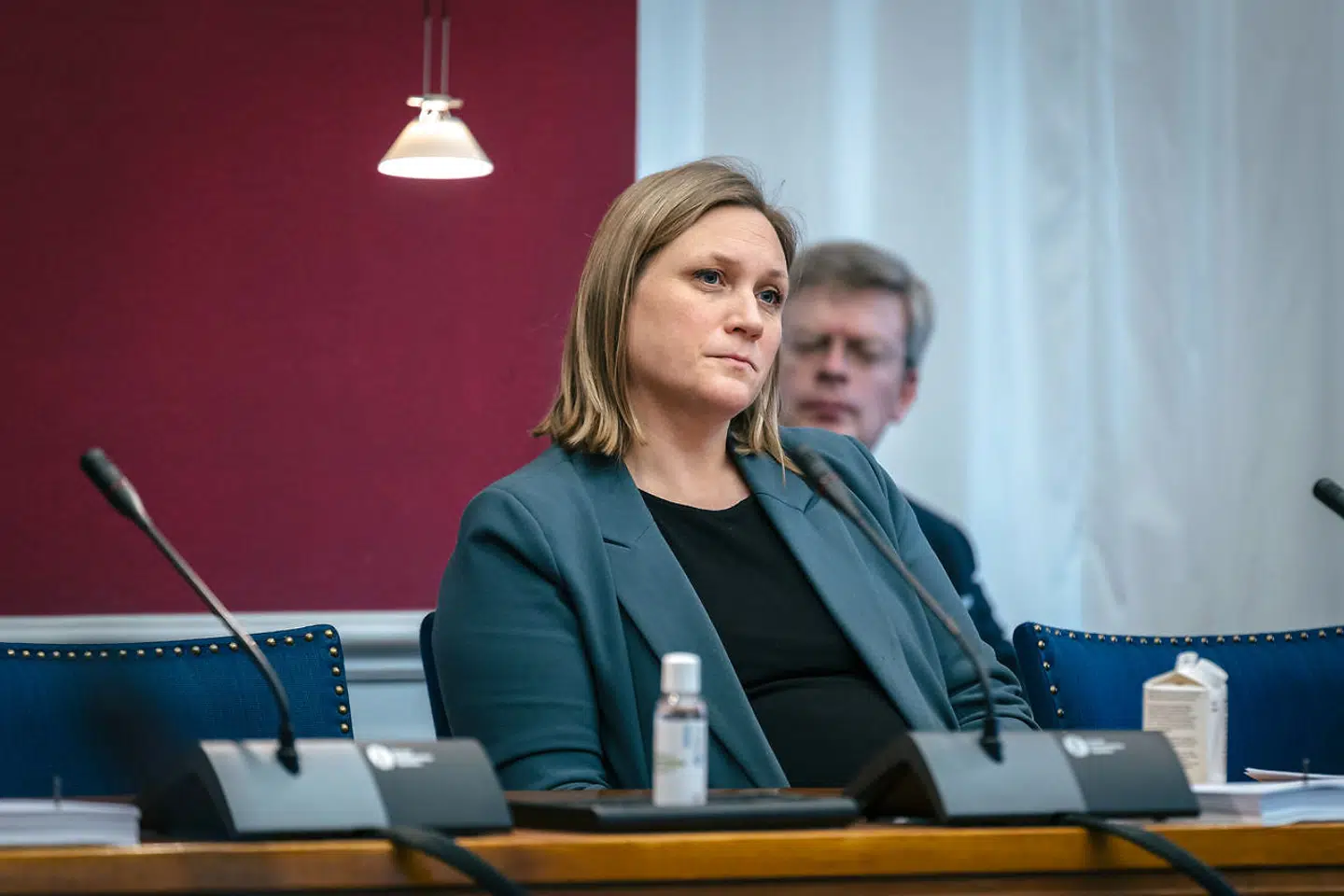 Eva Flyvholm, Enhedslistens forsvarsordfører, siger, at hun, som følge af den nye sikkerhedspolitiske situation, godt kan se fornuften i at bruge flere penge på udvalgte områder i Forsvaret. Men slet ikke i den størrelsesorden, et bredt flertal lægger op til. Arkivfoto: Emil Helms/Ritzau Scanpix