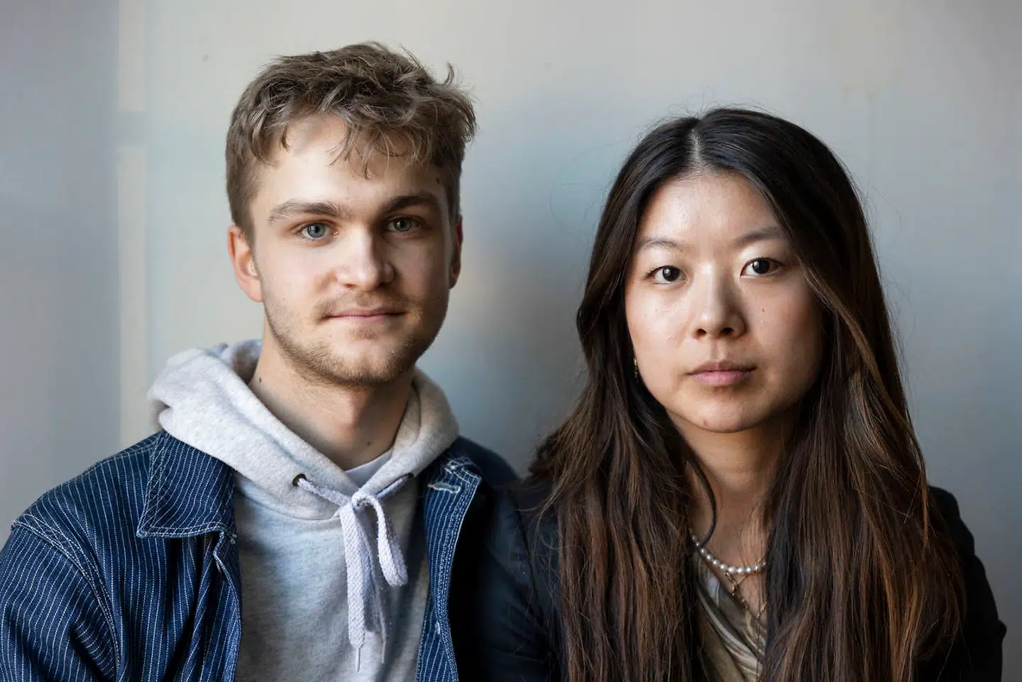 Felix Dupont og Anna Xian Hansen har lavet et støttearrangement på Niels Brock Internationale Gymnasium, hvor de begge går »for at vise, at vi står med Ukraine. Og vi støtter Ukraine.«