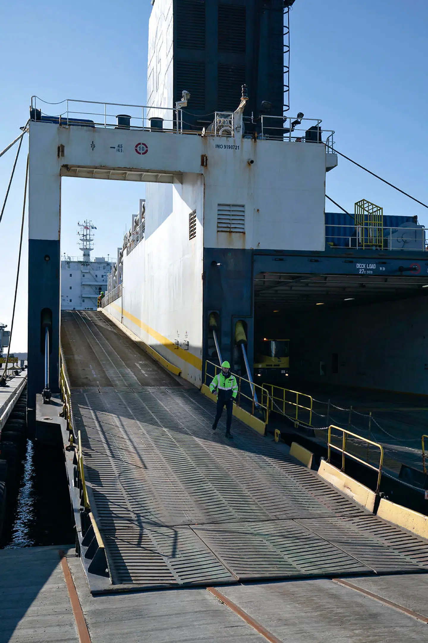 Finlandia Seaways er 22 år gammelt, 163 meter langt og 21 meter bredt. Det forventes at ankomme til Estland d. 7 marts.