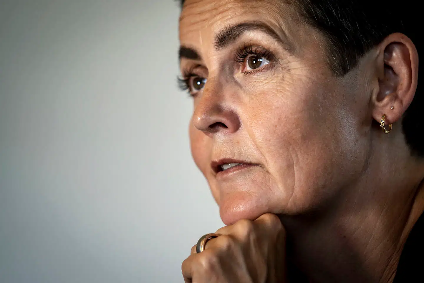 For SF-formand Pia Olsen Dyhr er »tryghed og velfærd« også en del af et »et stærkt samfund«, og derfor afviser hun at »pille ved velfærden«.