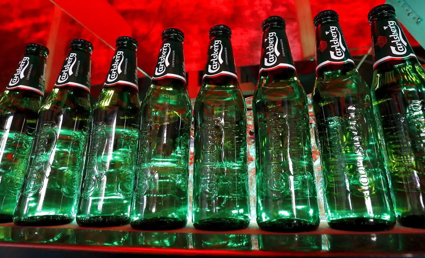 »En af de danske virksomheder, der har lukket forretningen i Ukraine, mens de ufortrødent fortsætter i Rusland, er den verdensomspændende ølproducent Carlsberg,« skriver Thomas Rohden.