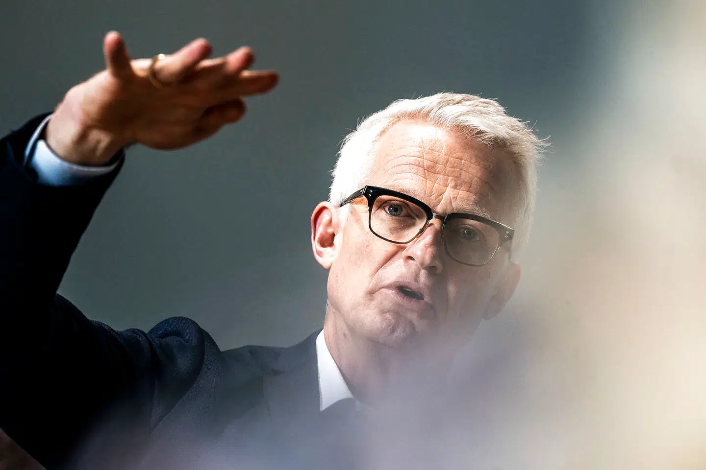 Ørsteds administrerende direktør, Mads Nipper, er havnet i en svær situation grundet en gammel kontrakt med russiske Gazprom om at købe store mængder af Putins gas frem til udgangen af 2030. Hans jurister har været i alle afkroge af kontrakten, siden Rusland torsdag angreb Ukraine. Arkivfoto: Søren Bidstrup