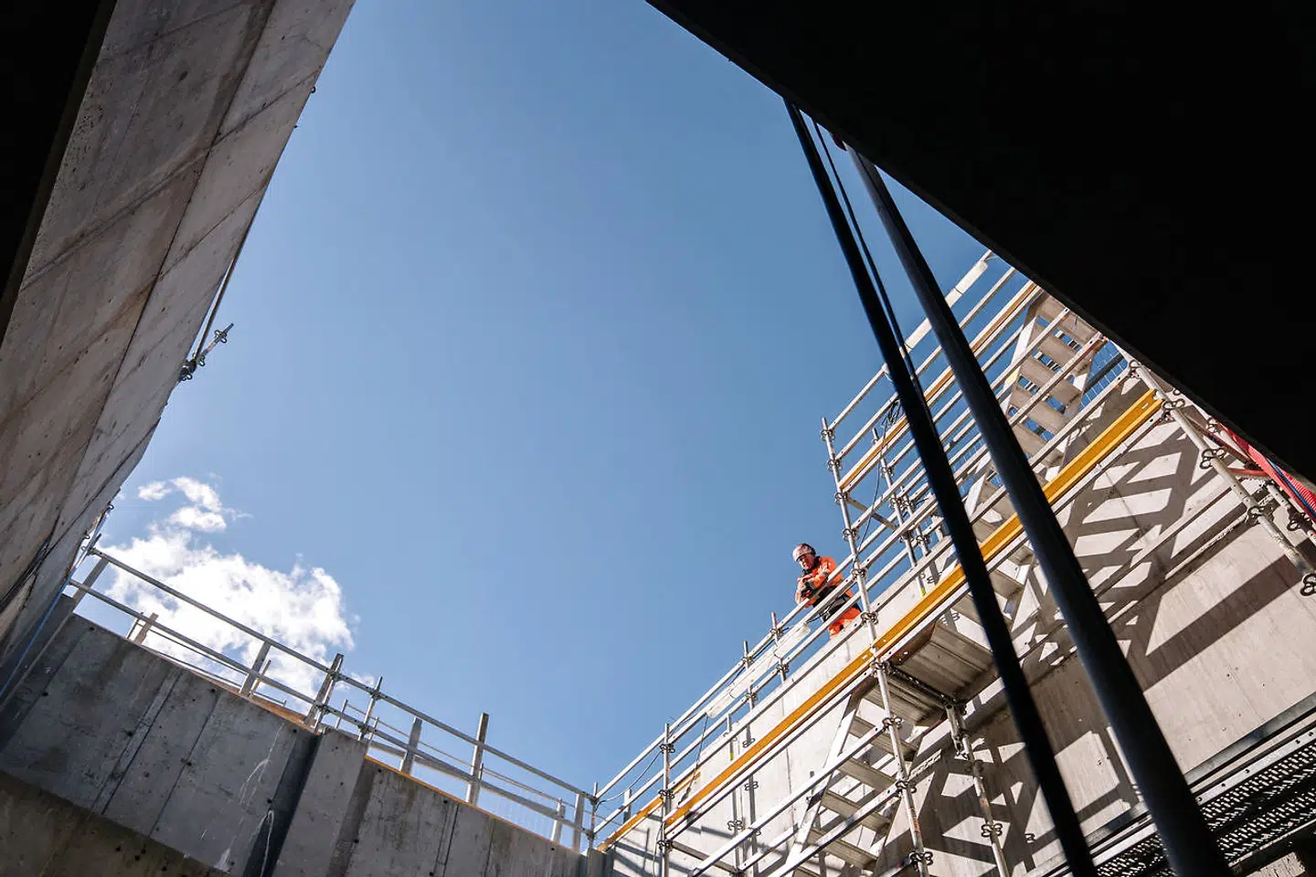 Genopretningen af den danske økonomi efter coronakrisen er slut. Der er ikke mange ledige ressourcer tilbage at tage af. Det store spørgsmål er, om vi i 2023 og 2024 kan nøjes med lav vækst, eller om vi skal gennem en ny krise.