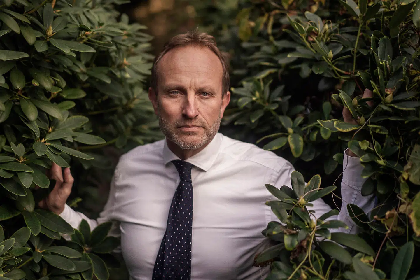 Den tidligere radikale udenrigsminister Martin Lidegaard finder det uproblematisk, at han været centralt engageret i udarbejdelsen af plottet i den nye sæson af DRs politisk orienterede dramaserie »Borgen«.