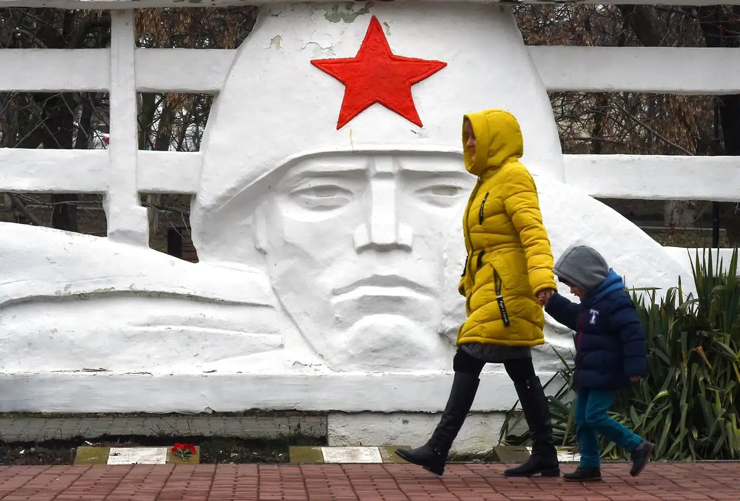 »Ruslands imperieprojekt har alle dage været præget af en blanding af hjemlig fattigdom, brutal undertrykkelse, blomstrende paranoia og ambitioner om at opnå verdensmagt,« skriver Joschka Fischer.