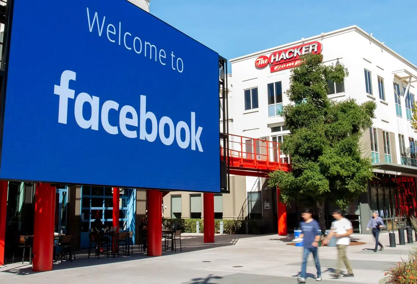 Facebooks hovedkvarter på Hacker Way i Californien. 40.000 ansatte arbejder med sikkerhed bredt set hos mediegiganten.
