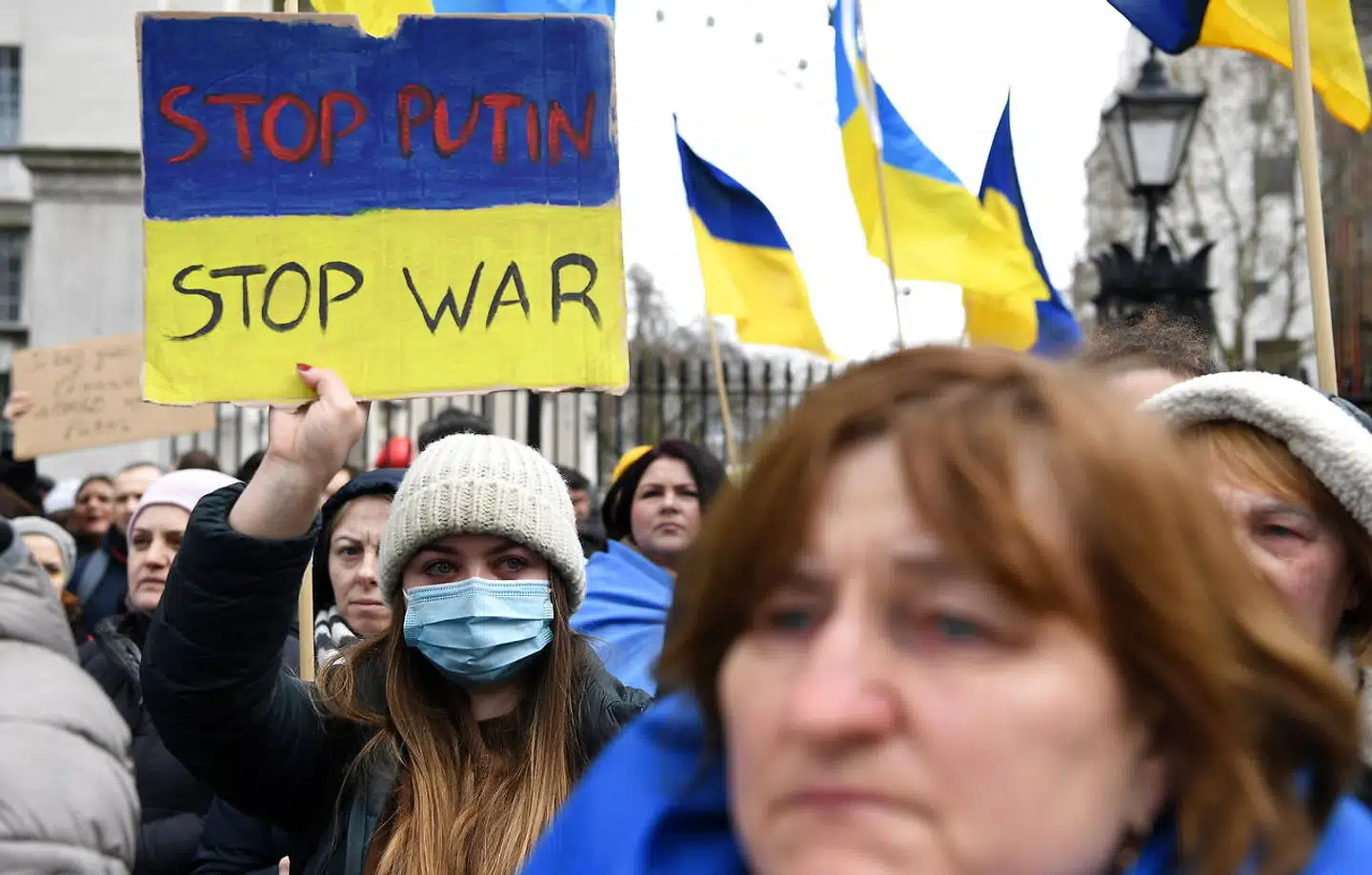 Udmeldingen kommer, efter at en russisk aktivist tidligere på dagen angiveligt blev tilbageholdt efter at have opfordret til demonstrationer. På billedet ses ukrainere protesterer mod Rusland i London (arkivfoto).