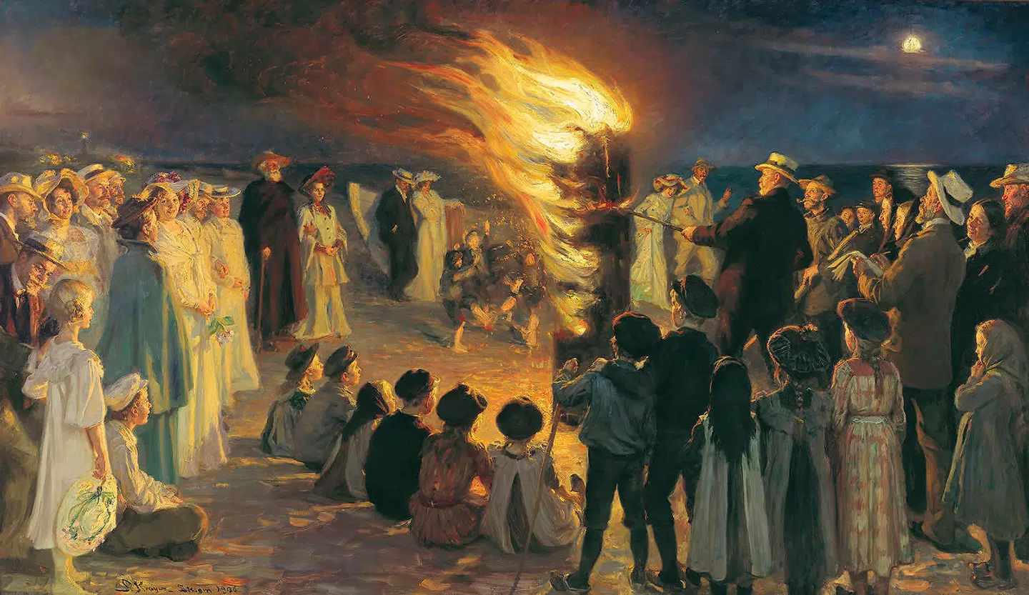 P. S. Krøyers maleri »Sankt Hansblus på Skagen Strand«. Maleren Krøyer er en af de få personer, som Hans Gregersen følger i bogen, som ellers mangler en rød tråd.