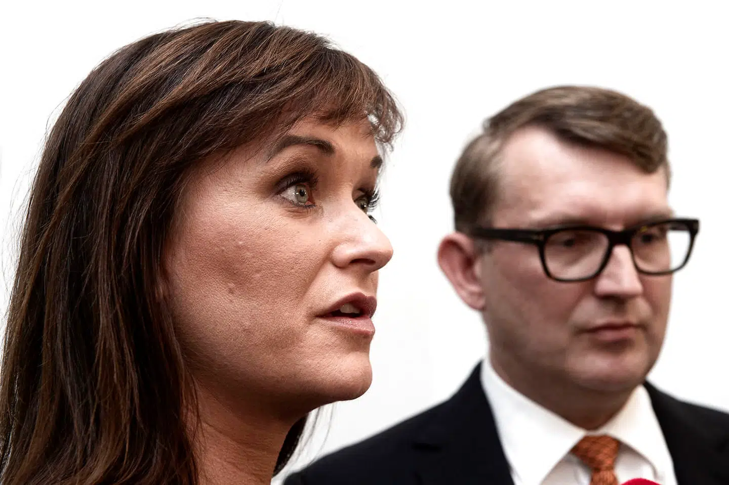 Fra højrefløjen har der været meget kritik af regeringens økonomiske håndtering under corona på trods af, men vi havde stået et helt andet sted, hvis Sophie Løhde og Troels Lund Poulsen havde stået ved roret, mener Rasmus Stoklund.