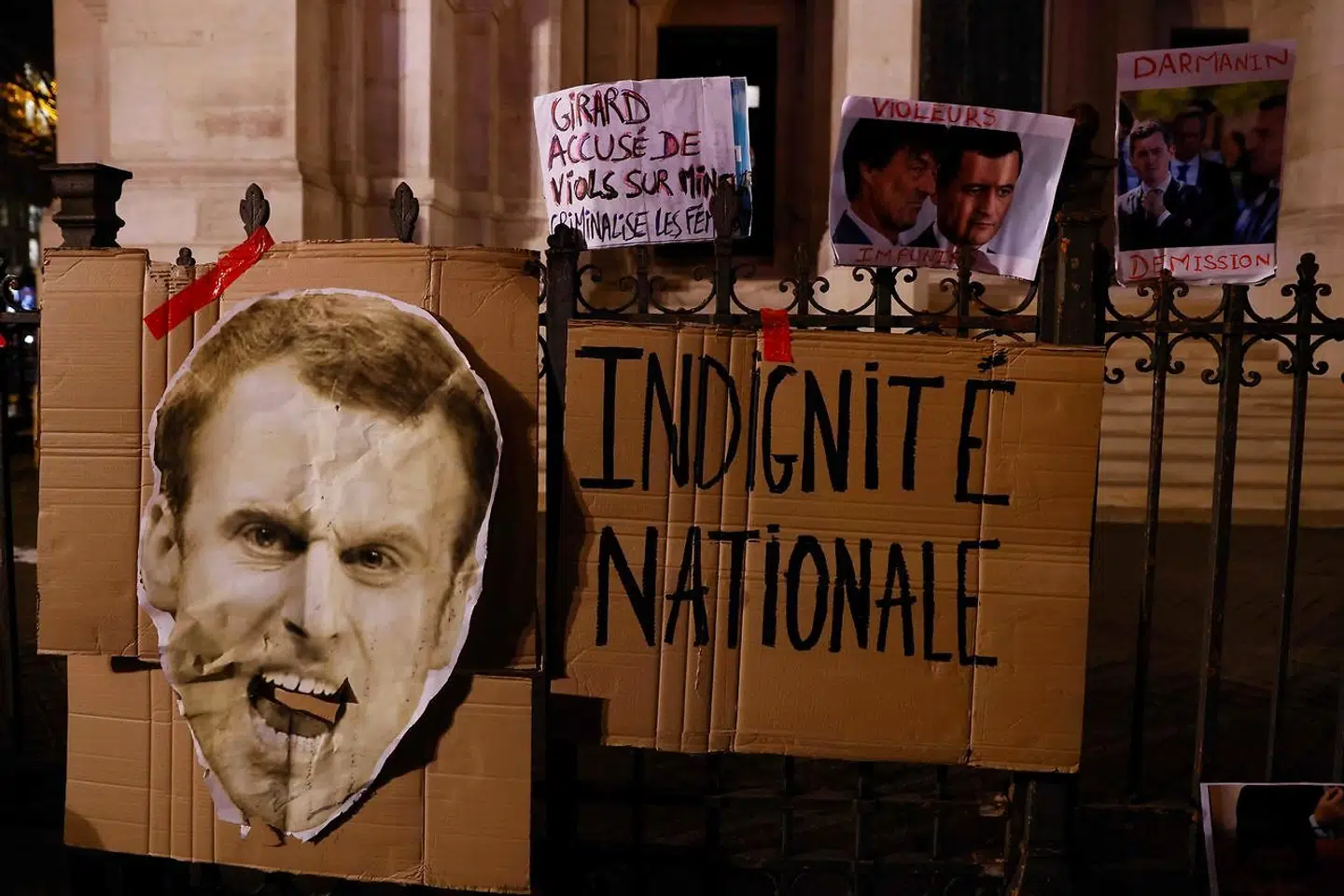 Aktivister anerkender effekten af Emmanuel Macrons lovgivningsoffensiv for at komme kvindevold til livs. Men præsidenten er også udsat for kritik. Blandt andet fordi han har nægtet at fyre indenrigsminister Gérald Darmanin, der har været under efterforskning for voldtægt.