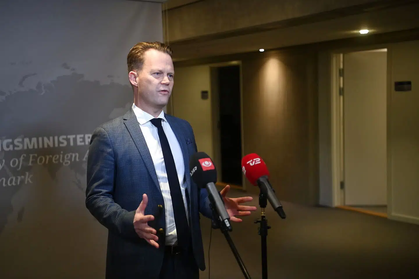 Den spændte situation omkring Ukraine får Danmark til at fraråde alle rejser til Ukraine, og danskere i landet opfordres til at rejse ud.