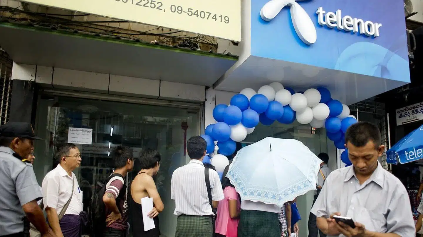 Telenor, som den norske stat ejer 54 procent af, åbnede i Myanmar i 2014 og har haft en god forretning i landet. Det slutter nu.