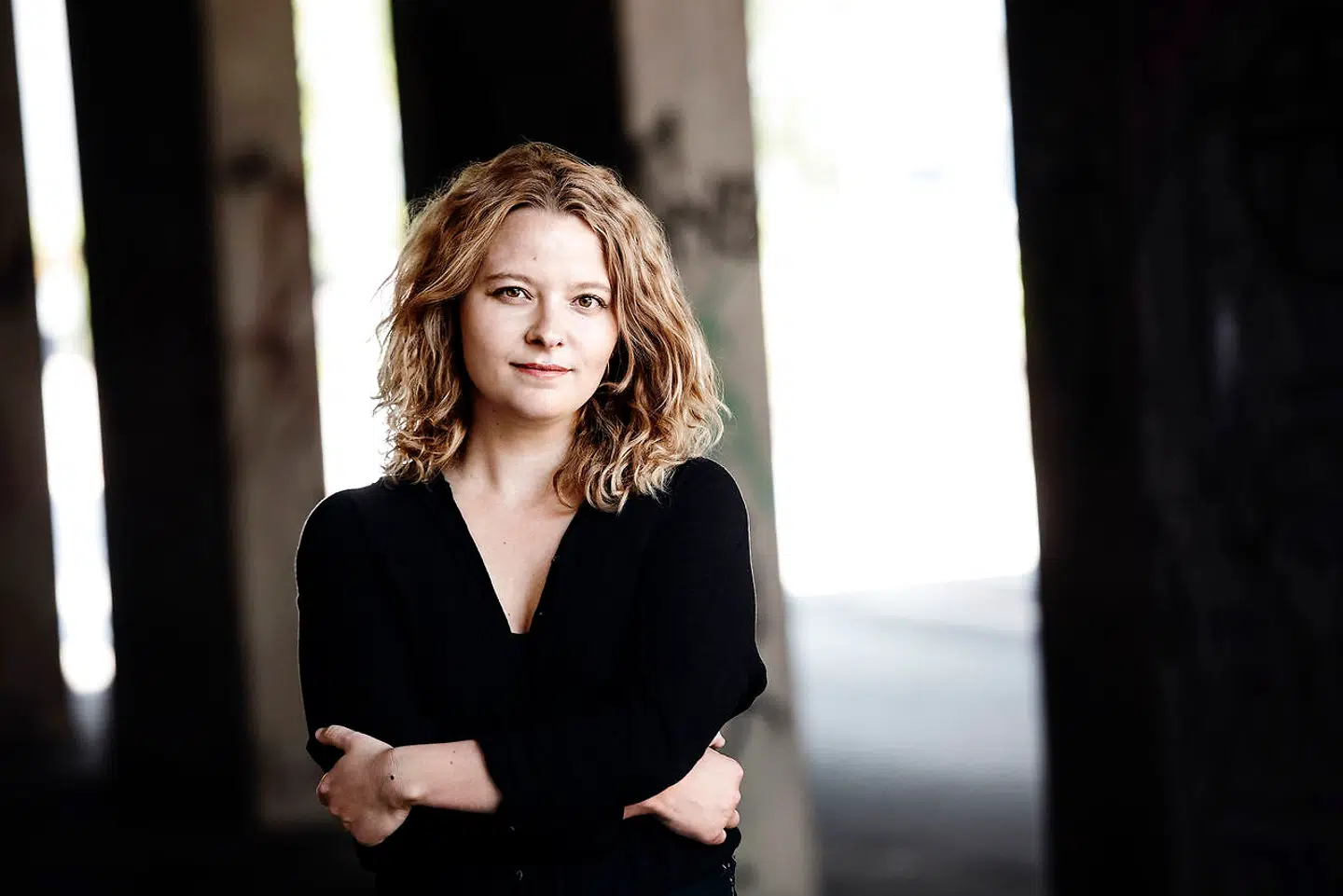 Johanne Bille er forfatter og medstifter af forlaget Harpyie. Hun debuterede i 2015 med romanen »Tænk nu hvis« (Tiderne Skifter) og er siden udkommet med romanen »Elastik« (Gladiator).